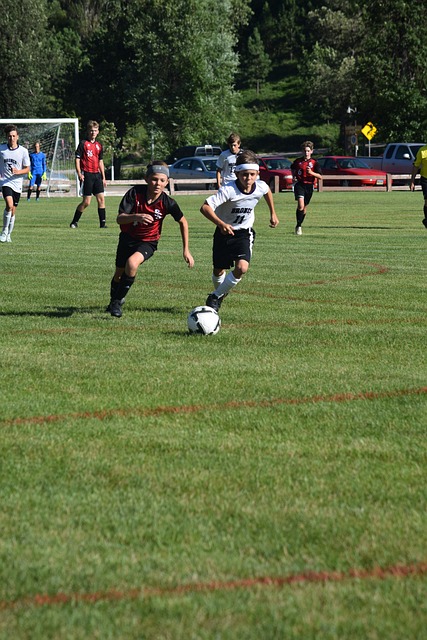 他不但在场 他不但在场